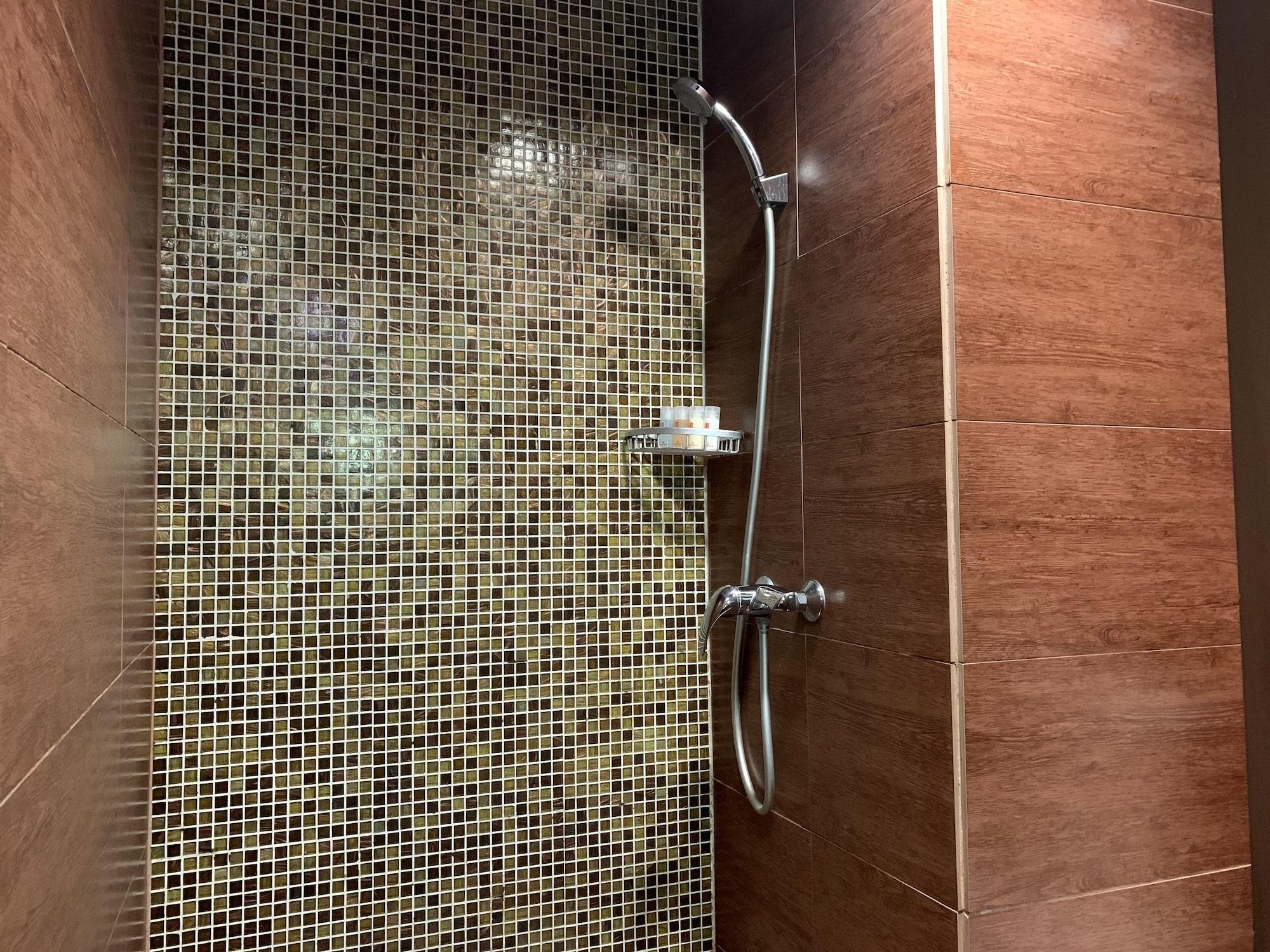 Ramada Grand Tsim Sha Tsui Hotel Hong Kong Exterior photo