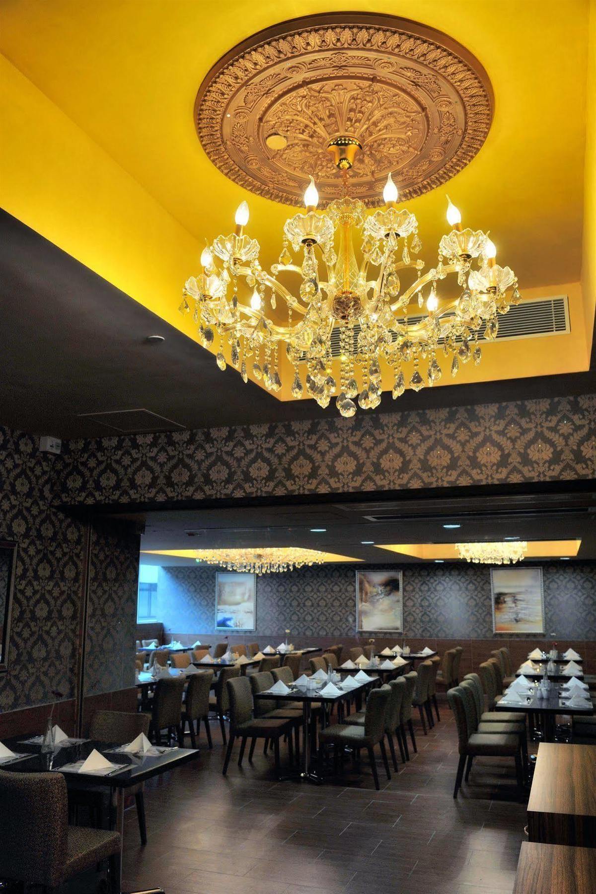 Ramada Grand Tsim Sha Tsui Hotel Hong Kong Exterior photo